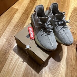 Adidas Yeezy Sesame